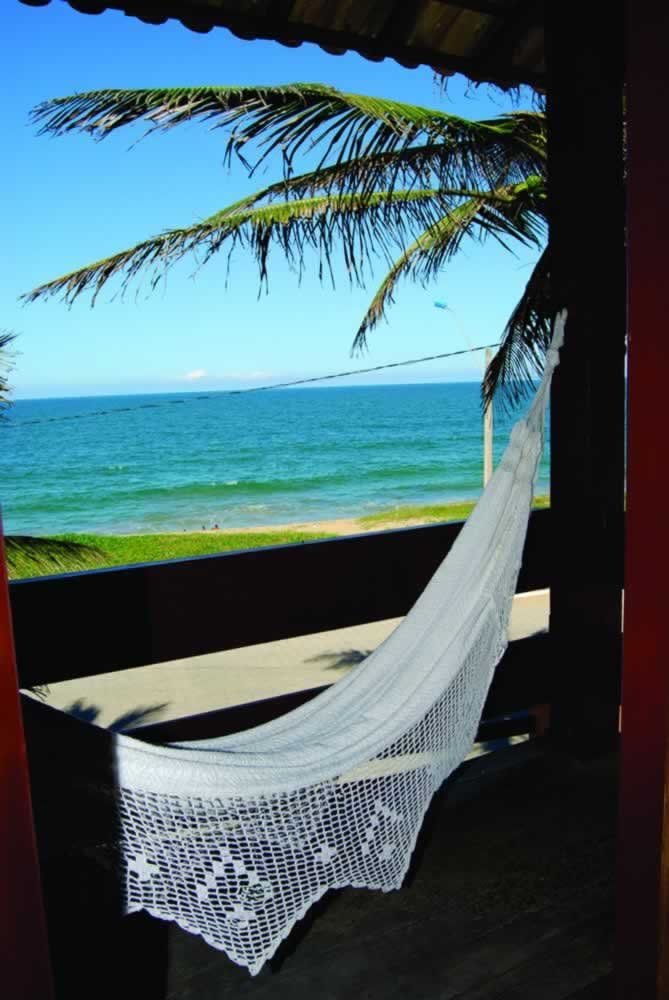 Varanda de apartamento com vista para o mar